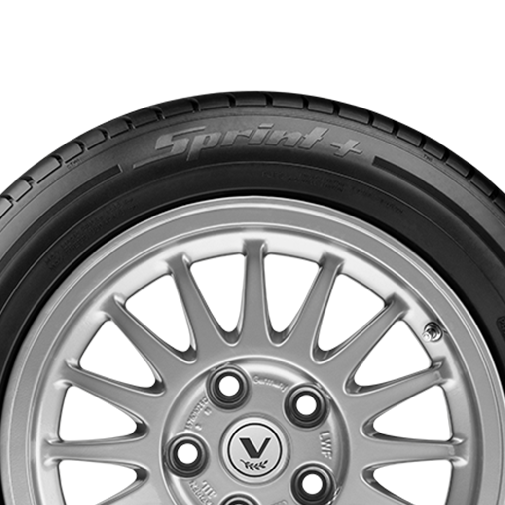 Performances modernes à la fois sur routes sèches et humides.