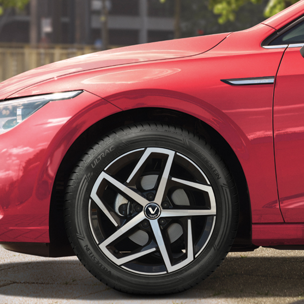 Freinage 10 % plus efficace sur les surfaces sèches et humides*